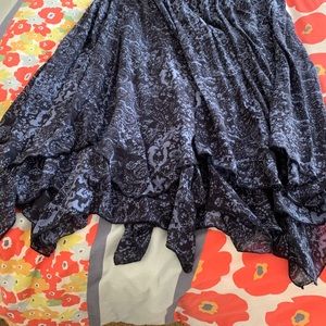 Closet closing - 3 for $5 
cute vary hem - flowing